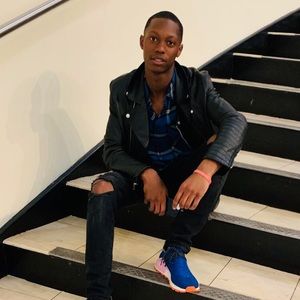 Meet your Posher, Eric